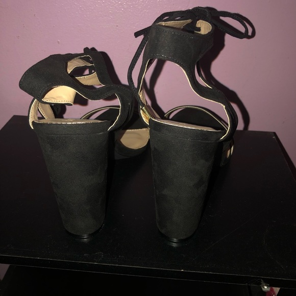Black block heel sandal - Picture 3 of 6